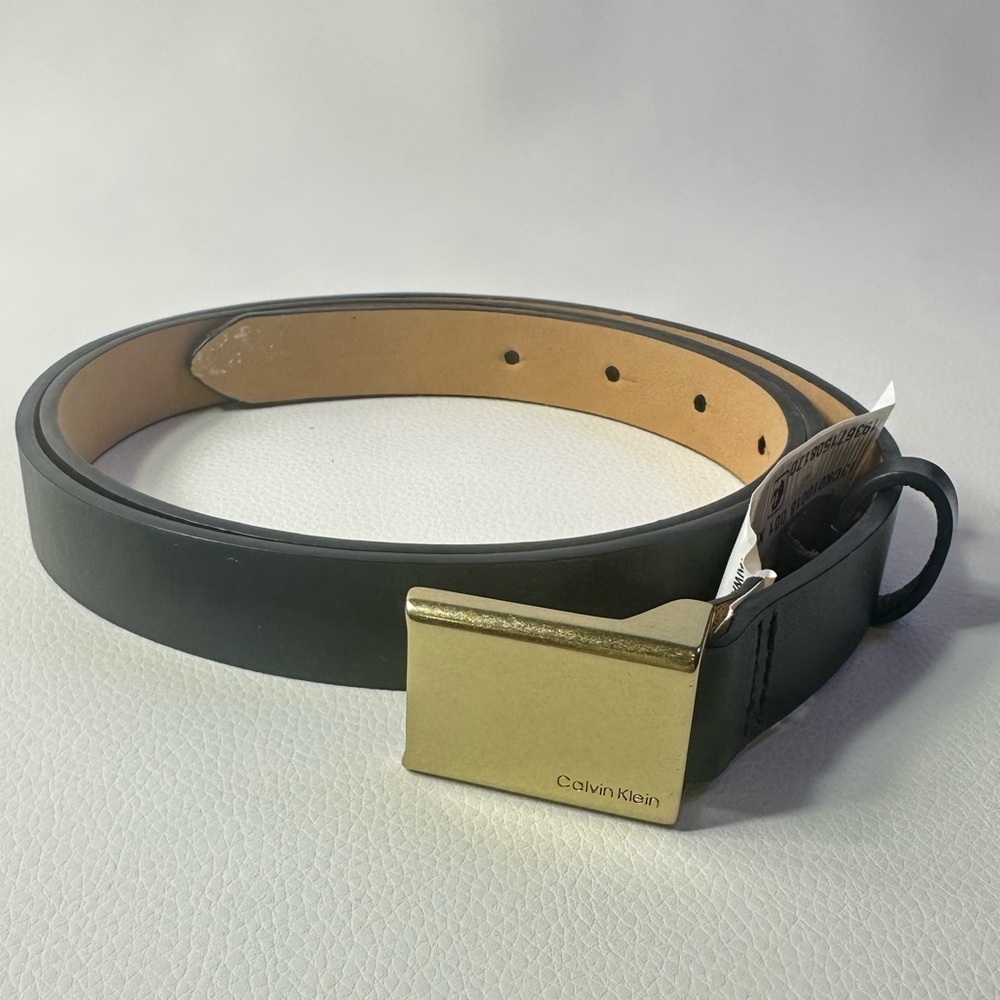 NEW Women’s Calvin Klein Adjustable Black Leather Belt Brushed Gold Buckle SZ XL - Picture 1 of 6